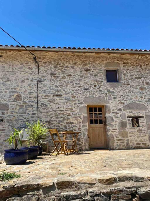 Spacious 1 Bed Home With Shared Pool Champagnac-la-Rivière 외부 사진
