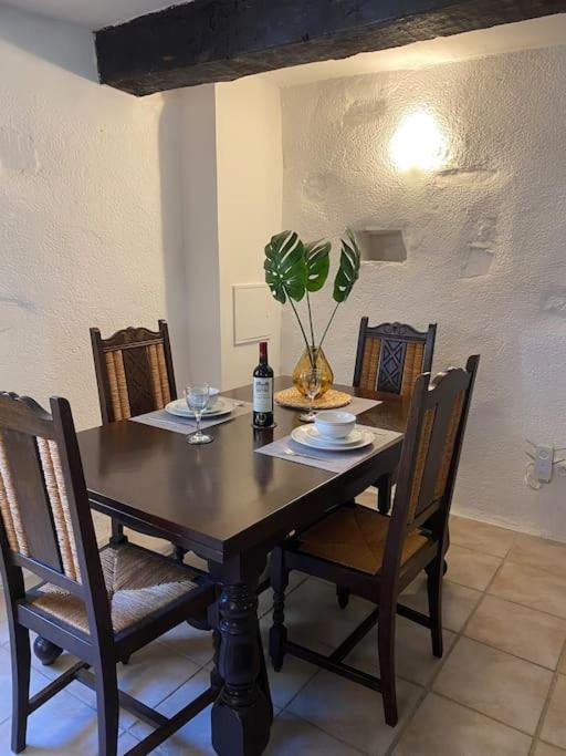 Spacious 1 Bed Home With Shared Pool Champagnac-la-Rivière 외부 사진