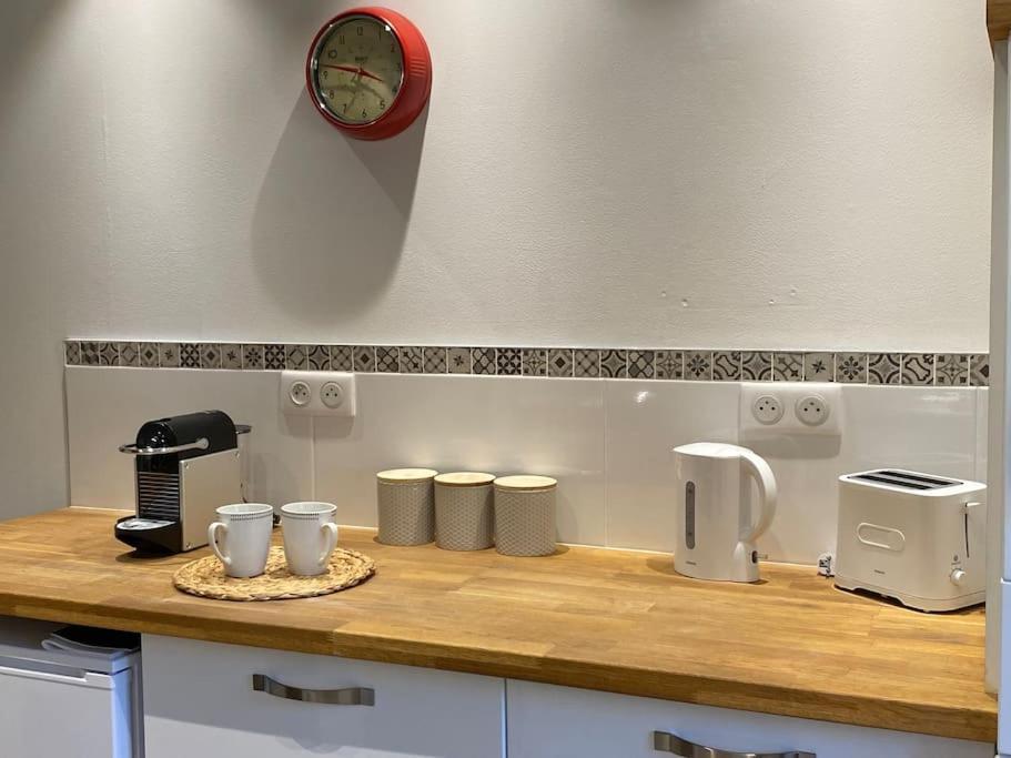 Spacious 1 Bed Home With Shared Pool Champagnac-la-Rivière 외부 사진